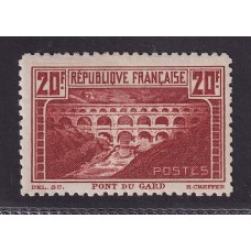 FRANCIA 1929 Yv 262B ESTAMPILLA NUEVA CON GOMA DE GRAN CALIDAD EL PONT DU GARD VARIEDAD DENTADO 11DE GRAN CENTRADO Y PERFECTO DENTADO RARO EN ESTE SELLO, ES UNA DE LAS ESTAMPILLAS MAS RARAS DE FRANCIA Y ESTA DE LUJO 1.250 EUROS